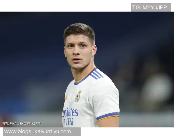 弗拉霍维奇引领新一代前锋潮流，未来足球的希望与挑战并存